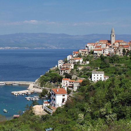 Apartments With A Parking Space Vrbnik, Krk - 429 Екстериор снимка