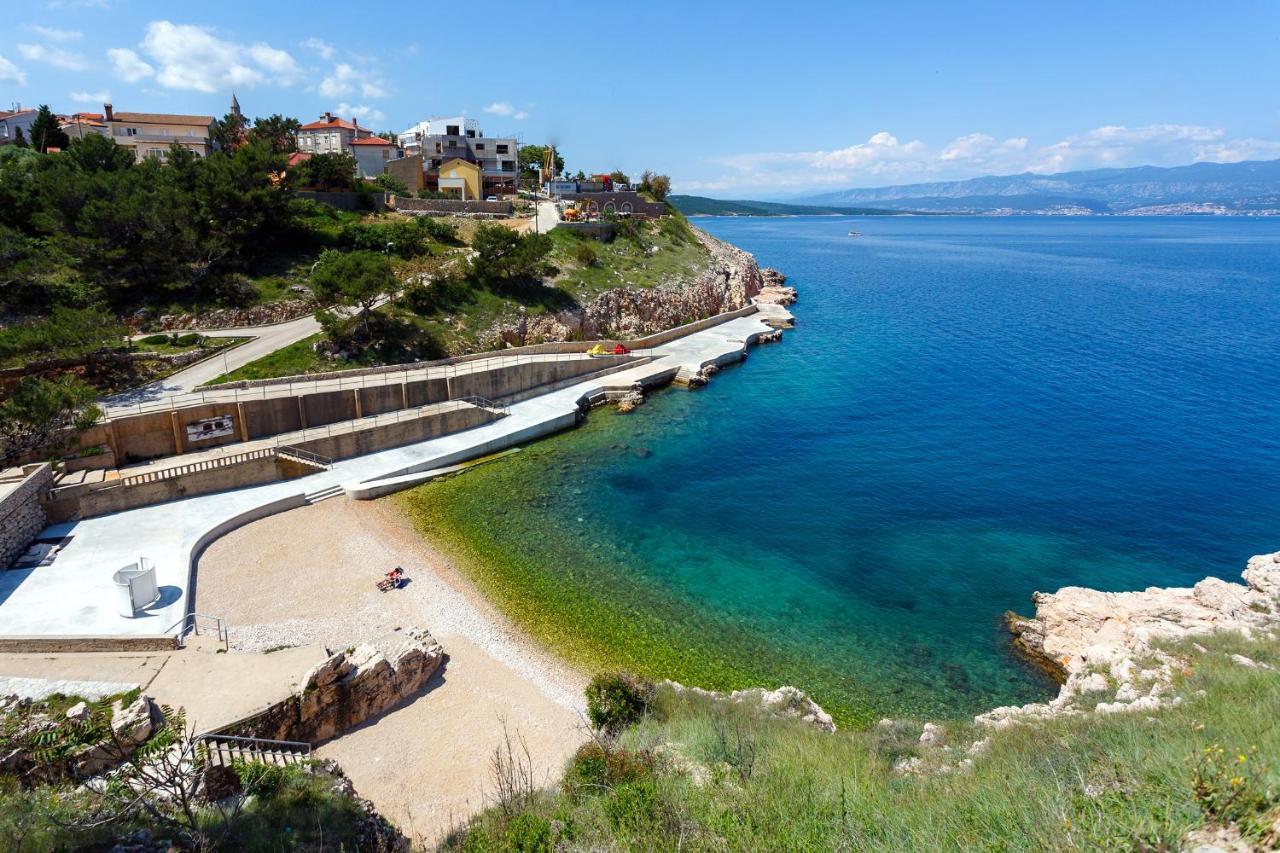 Apartments With A Parking Space Vrbnik, Krk - 429 Екстериор снимка