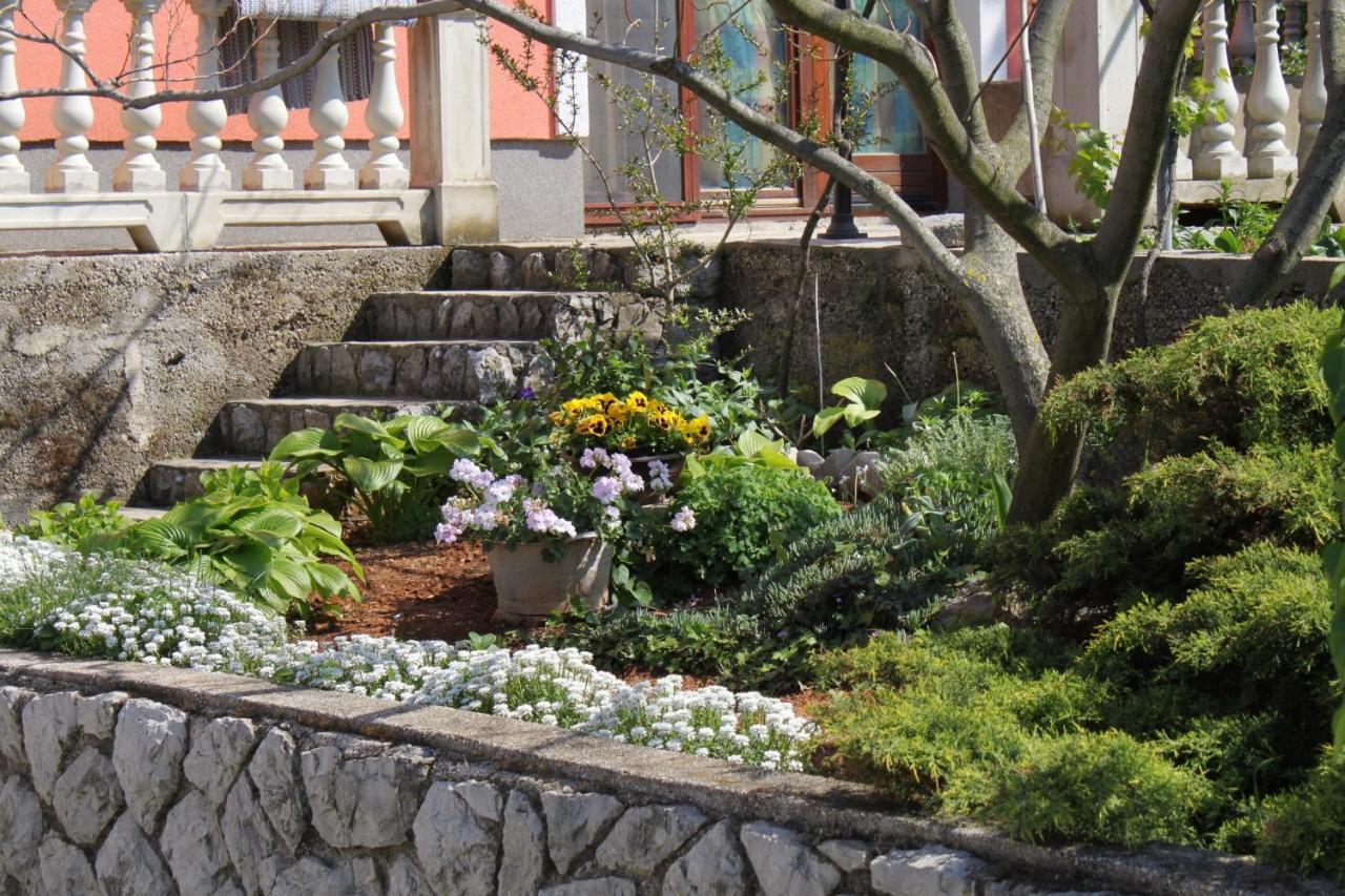 Apartments With A Parking Space Vrbnik, Krk - 429 Екстериор снимка