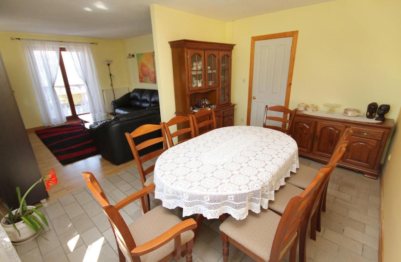 Apartments With A Parking Space Vrbnik, Krk - 429 Екстериор снимка