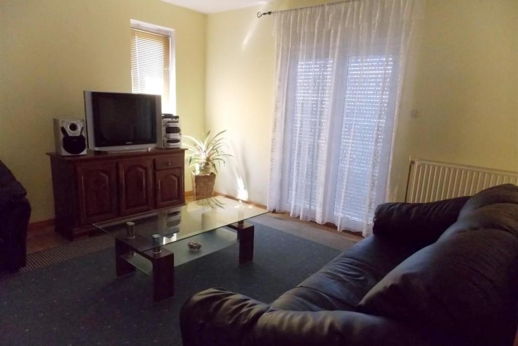 Apartments With A Parking Space Vrbnik, Krk - 429 Екстериор снимка
