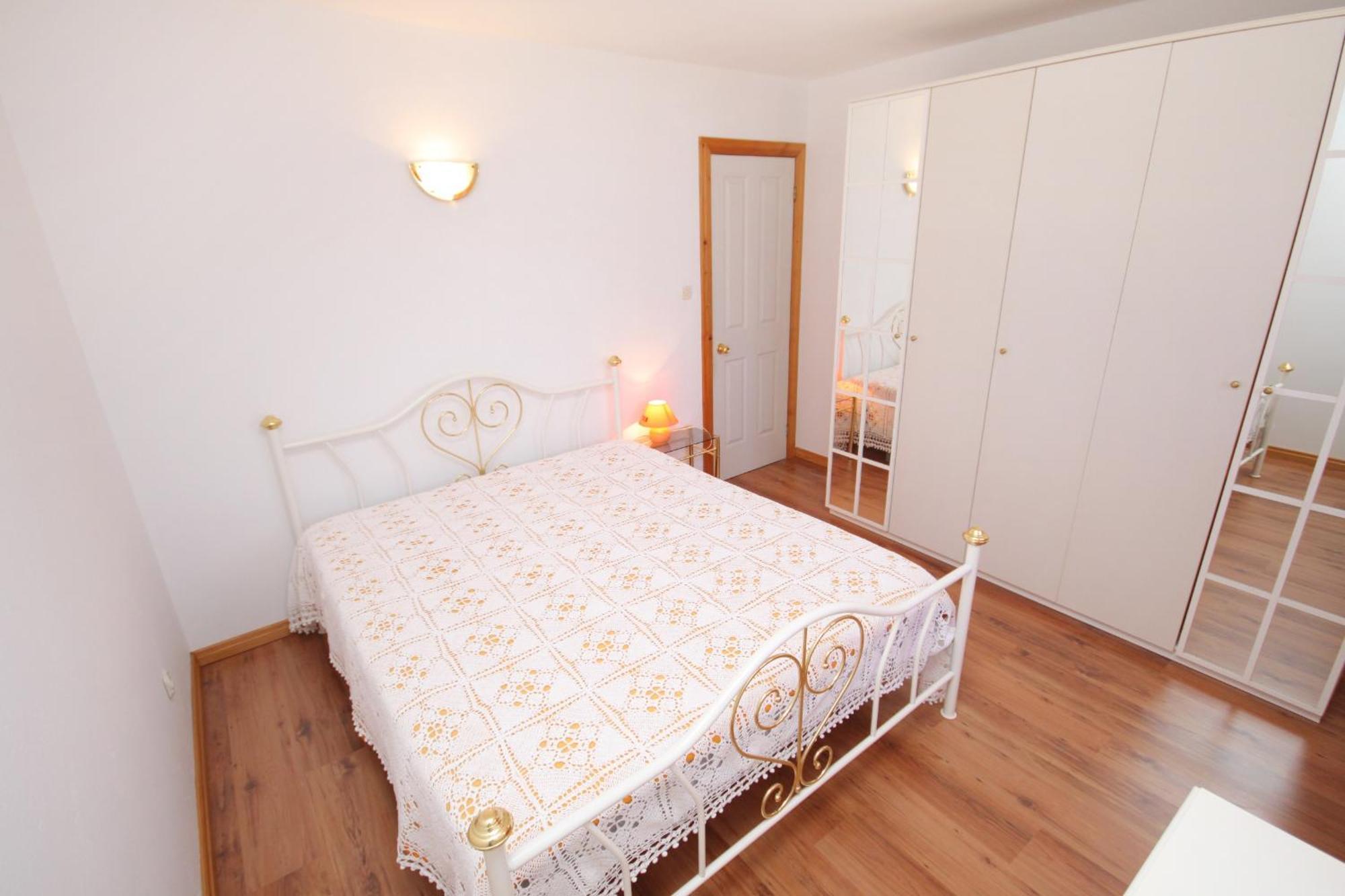 Apartments With A Parking Space Vrbnik, Krk - 429 Стая снимка